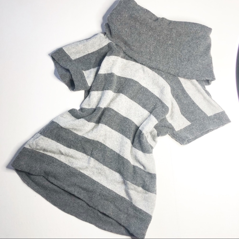 Gap Cowl Neck Short Sleeve Lamb Wool Gray
